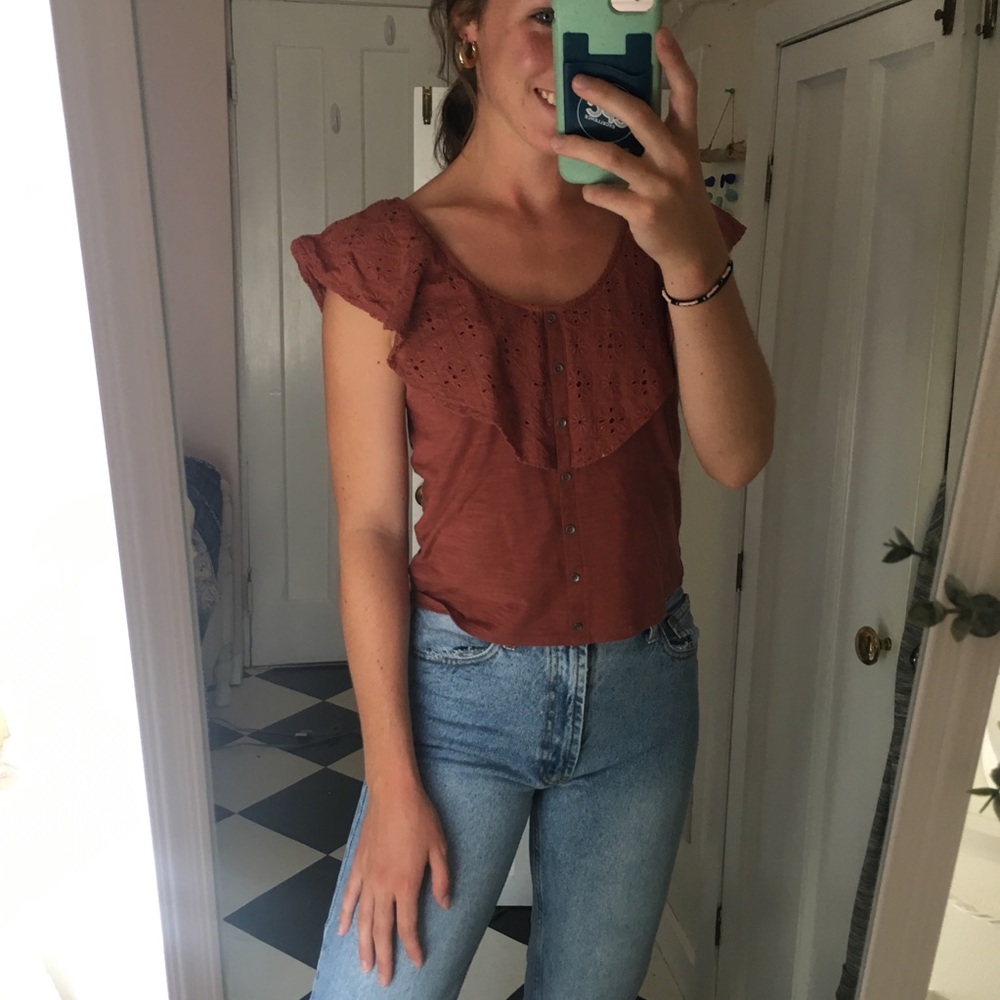 American Eagle floral top